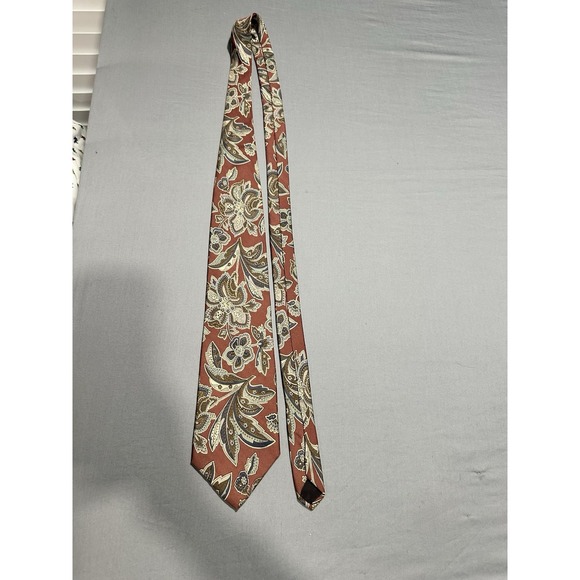VTG‎ Mallory Church Rust Paisley/Floral Neck Tie - Picture 2 of 4